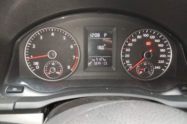 Used Volkswagen Sagitar 2011 1.6L Automatic Comfort Edition Instrument Cluster