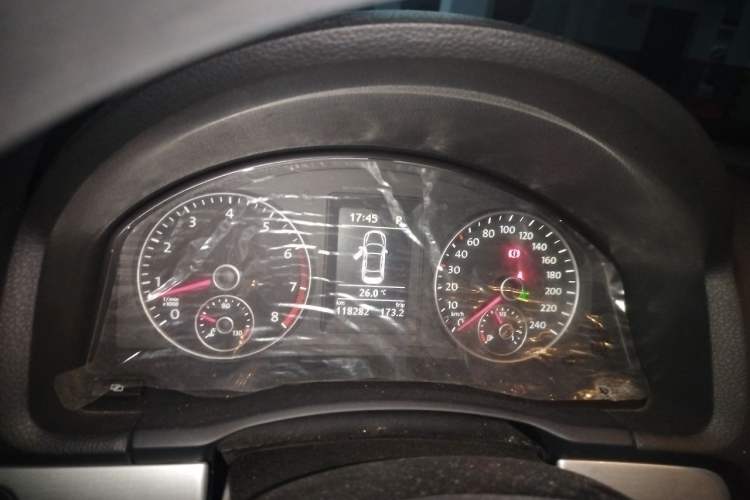 Used Volkswagen Sagitar 2011 1.4 TSI Automatic Tech Model Instrument Cluster