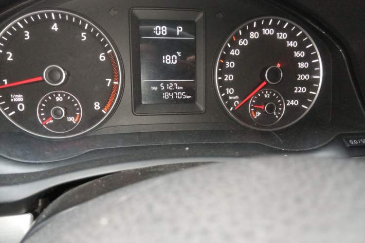 Used Volkswagen Sagitar 2011 1.6L Automatic Comfort Edition Odometer Close Up