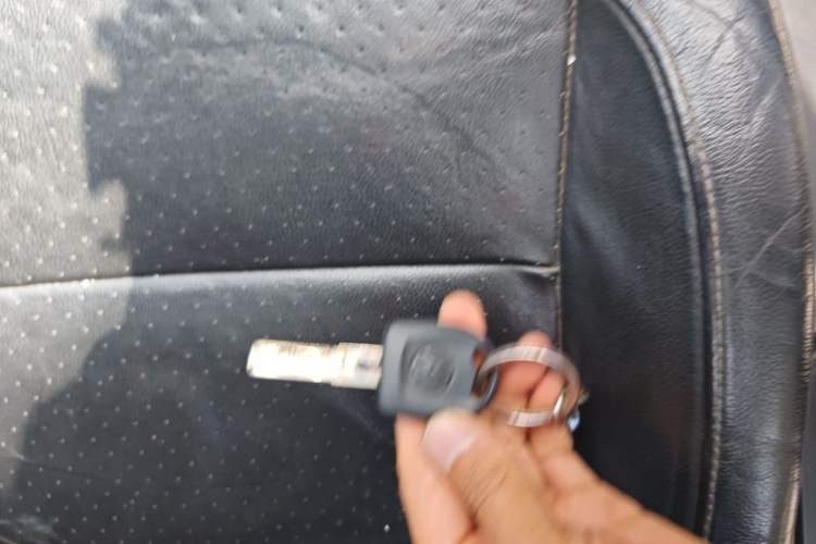 Used Volkswagen Sagitar 2011 1.4 TSI Manual Luxury Edition Vehicle Key