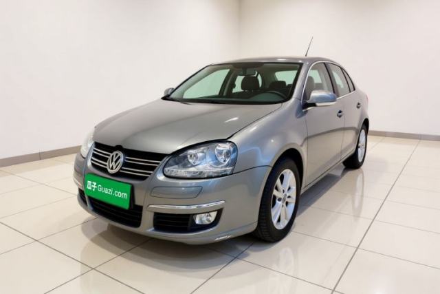 Ojetý Volkswagen Sagitar 2011 1.6L Automatic Comfort Edition