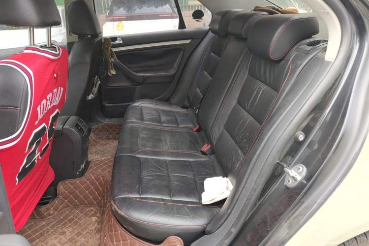 Used Volkswagen Sagitar 2011 1.8TSI Automatic Champion Edition Left Rear Seat