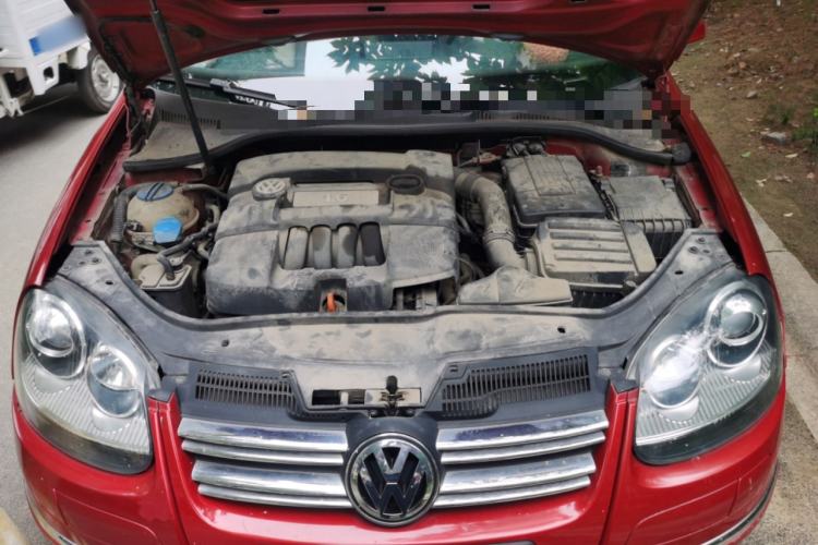 Used Volkswagen Sagitar 2011 1.6L Automatic Special Edition Engine Bay
