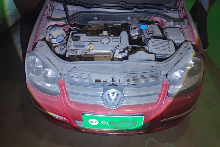 Used Volkswagen Sagitar 2011 1.4 TSI Automatic Luxury Edition Engine Bay