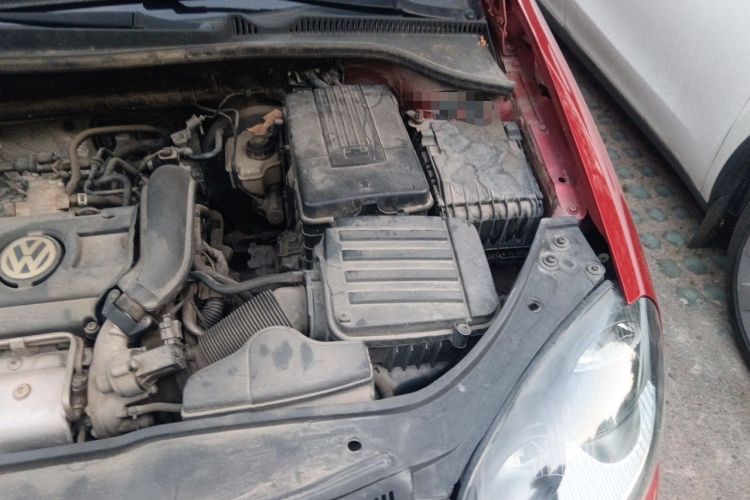 Used Volkswagen Sagitar 2011 1.4 TSI Automatic Tech Model Engine Bay Left