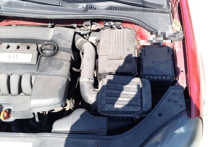 Used Volkswagen Sagitar 2011 1.6L Automatic Comfort Edition Engine Bay Left