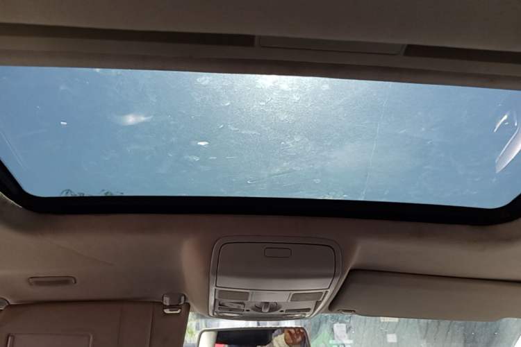 Used Volkswagen Sagitar 2011 1.6L Automatic Comfort Edition Headliner
