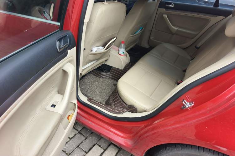 Used Volkswagen Sagitar 2011 1.6L Automatic Comfort Edition Left Rear Seat