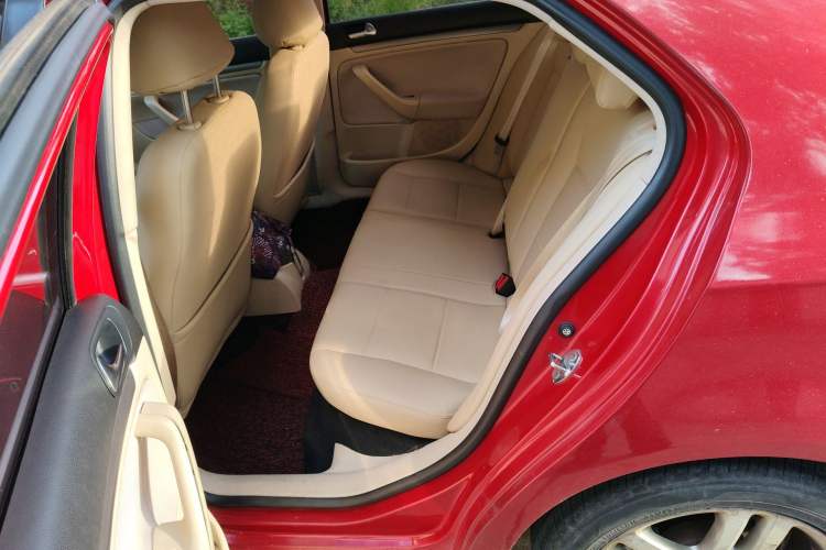 Used Volkswagen Sagitar 2011 1.6L Automatic Comfort Edition Left Rear Seat