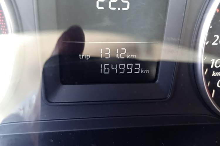 Used Volkswagen Sagitar 2011 1.6L Automatic Comfort Edition Odometer Close Up