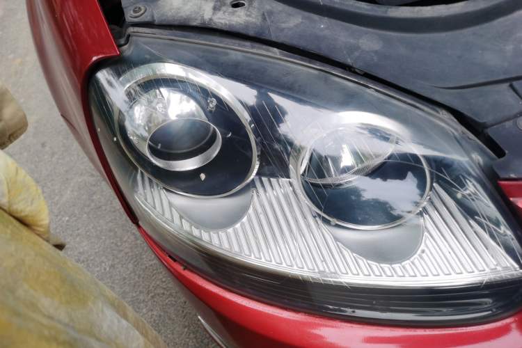 Used Volkswagen Sagitar 2011 1.6L Automatic Special Edition Right Front Headlight