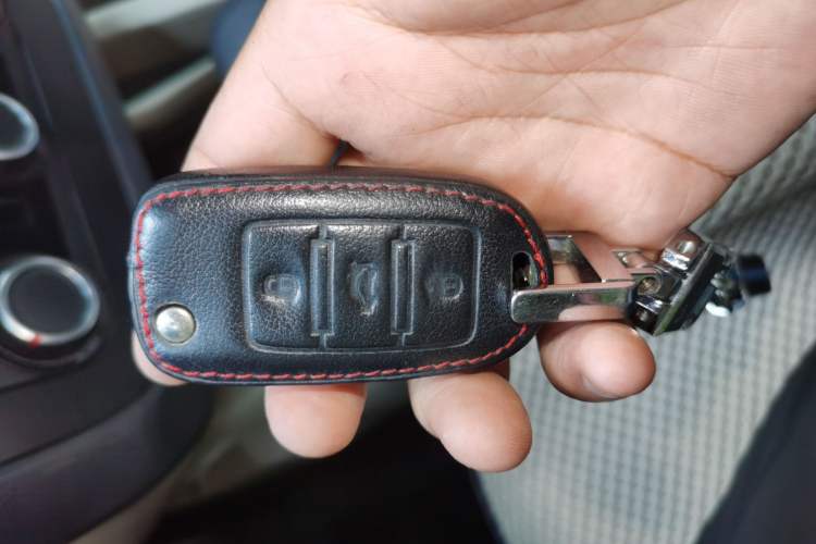 Used Volkswagen Sagitar 2011 1.6L Automatic Special Edition Vehicle Key
