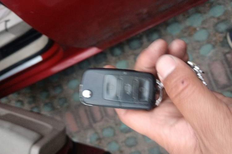 Used Volkswagen Sagitar 2011 1.4 TSI Automatic Tech Model Vehicle Key