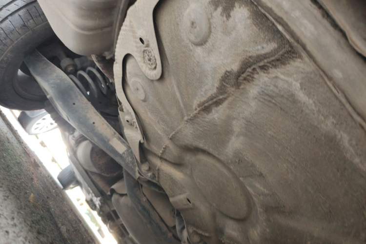 Used Volkswagen Sagitar 2011 1.6L Manual Comfort Version Chassis Rear Left