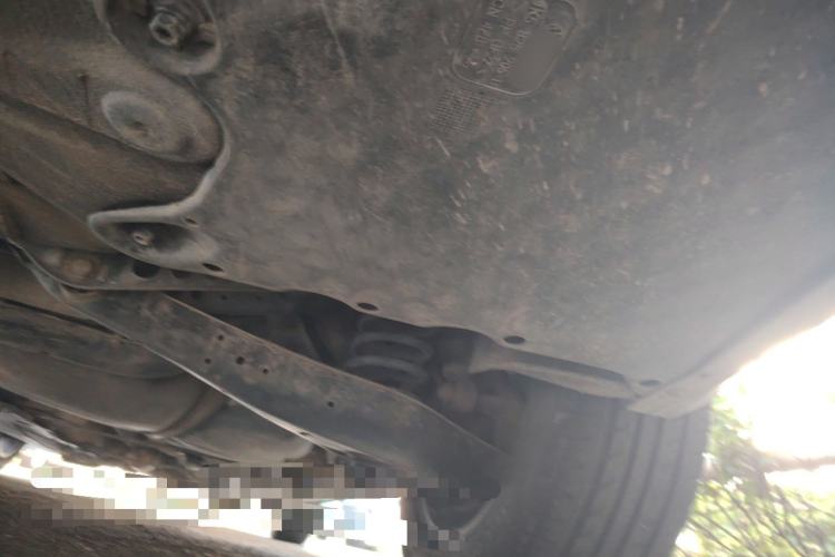 Used Volkswagen Sagitar 2011 1.6L Manual Comfort Version Chassis Rear Right