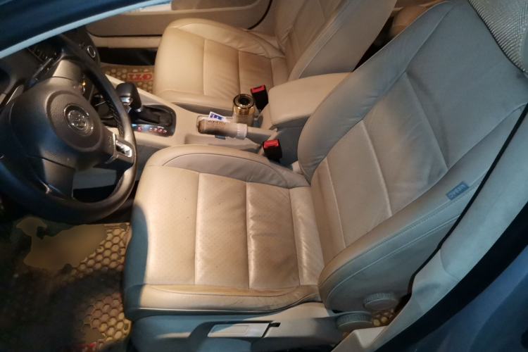 Used Volkswagen Sagitar 2011 1.4 TSI Automatic Luxury Edition Driver Seat