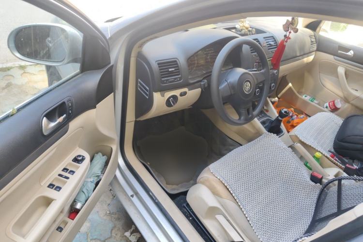 Used Volkswagen Sagitar 2011 1.6L Manual Comfort Version Driver Seat