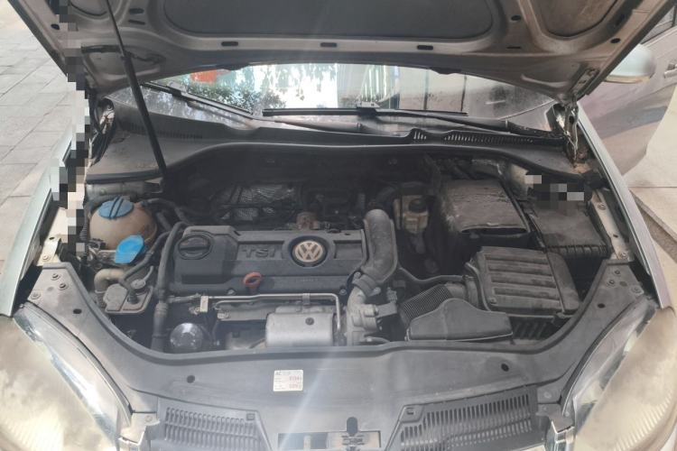 Used Volkswagen Sagitar 2011 1.4 TSI Manual Luxury Edition Engine Bay