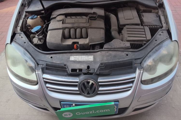Used Volkswagen Sagitar 2011 1.6L Automatic Comfort Edition Engine Bay