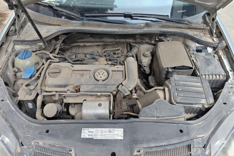 Used Volkswagen Sagitar 2011 1.4 TSI Manual Luxury Edition Engine Bay