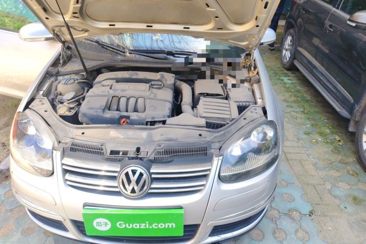 Used Volkswagen Sagitar 2011 1.6L Manual Comfort Version Engine Bay Left