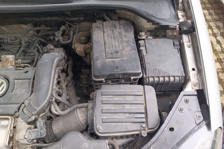 Used Volkswagen Sagitar 2011 1.4 TSI Automatic Luxury Edition Engine Bay Left