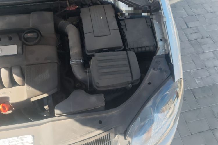 Used Volkswagen Sagitar 2011 1.6L Automatic Comfort Edition Engine Bay Left