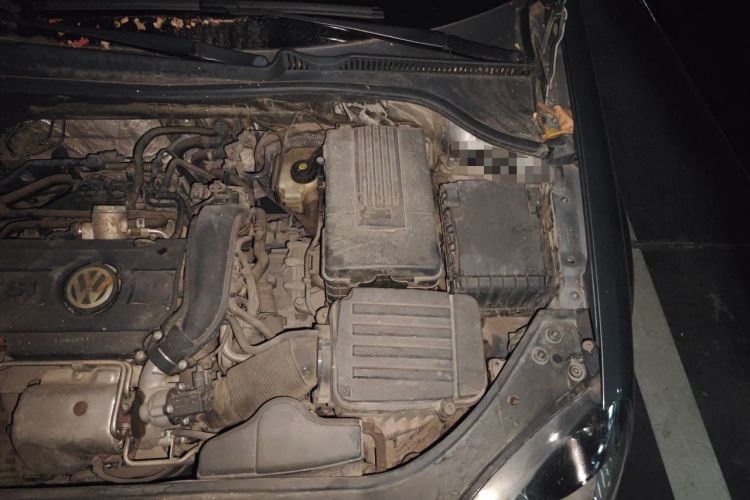 Used Volkswagen Sagitar 2011 1.4 TSI Automatic Luxury Edition Engine Bay Left