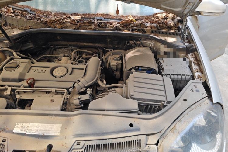 Used Volkswagen Sagitar 2011 1.4 TSI Manual Tech Model Engine Bay Left