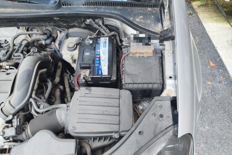 Used Volkswagen Sagitar 2011 1.4 TSI Manual Tech Model Engine Bay Left