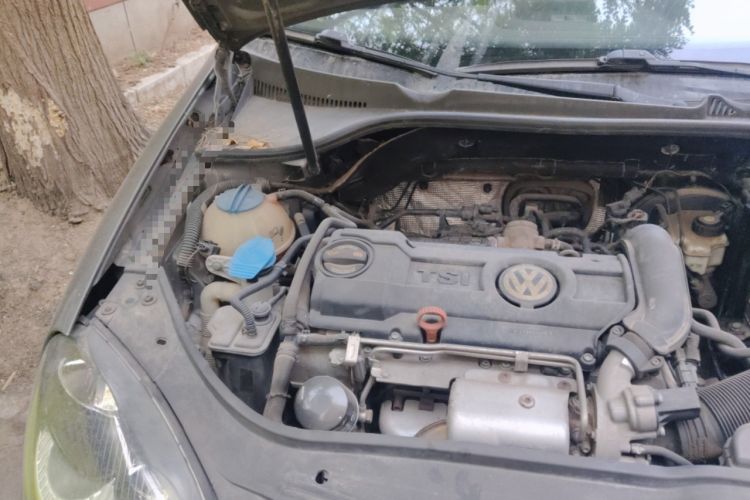 Used Volkswagen Sagitar 2011 1.4 TSI Automatic Tech Model Engine Bay Right