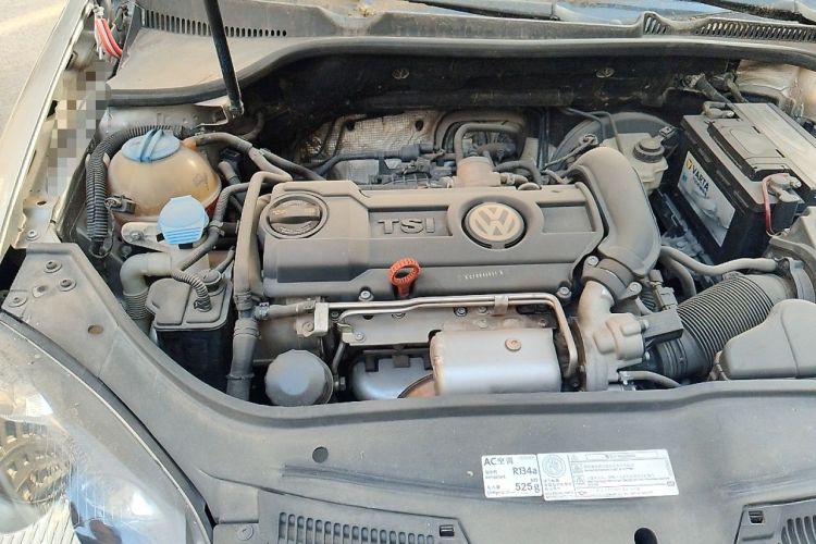 Used Volkswagen Sagitar 2011 1.4 TSI Manual Tech Model Engine Bay Right