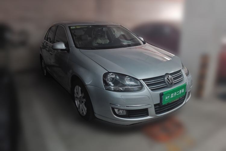 Used Volkswagen Sagitar 2011 1.4 TSI Automatic Tech Model Front Right 45 Deg