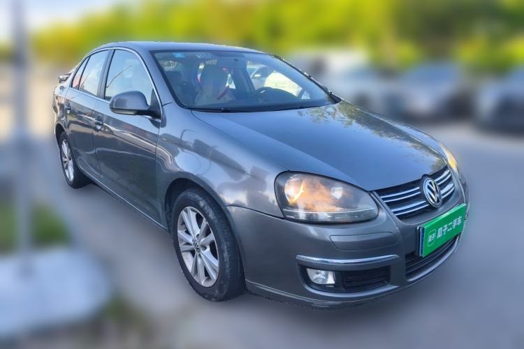 Used Volkswagen Sagitar 2011 1.6L Automatic Comfort Edition Front Right 45 Deg
