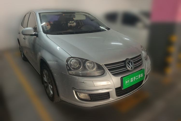 Used Volkswagen Sagitar 2011 1.6L Automatic Special Edition Front Right 45 Deg