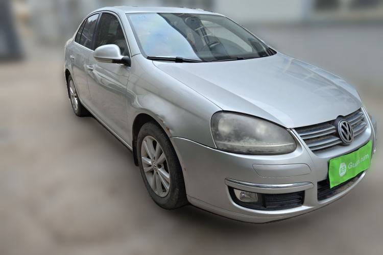 Used Volkswagen Sagitar 2011 1.4 TSI Manual Luxury Edition Front Right 45 Deg