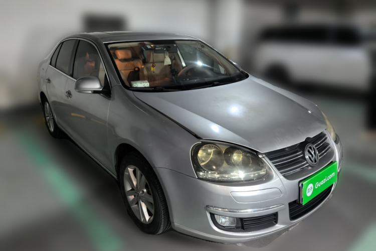 Used Volkswagen Sagitar 2011 1.4 TSI Manual Luxury Edition Front Right 45 Deg
