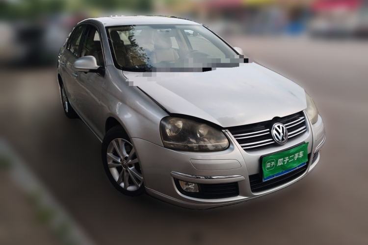 Used Volkswagen Sagitar 2011 1.6L Automatic Comfort Edition Front Right 45 Deg