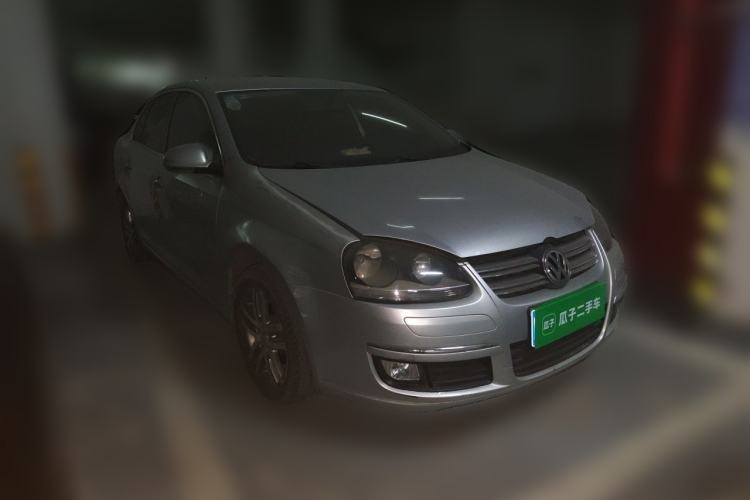 Used Volkswagen Sagitar 2011 1.6L Manual Fashion Edition Front Right 45 Deg