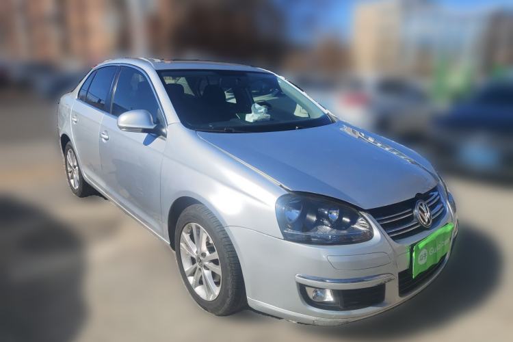 Used Volkswagen Sagitar 2011 1.6L Automatic Comfort Edition Front Right 45 Deg