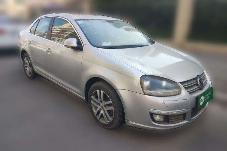 Used Volkswagen Sagitar 2011 1.4 TSI Manual Luxury Edition Front Right 45 Deg