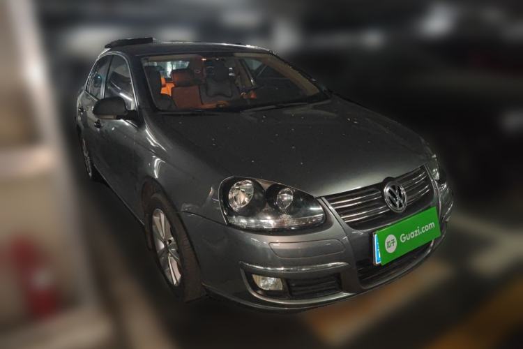 Used Volkswagen Sagitar 2011 1.4 TSI Automatic Luxury Edition Front Right 45 Deg