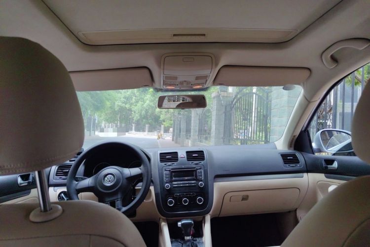 Used Volkswagen Sagitar 2011 1.6L Automatic Special Edition Headliner