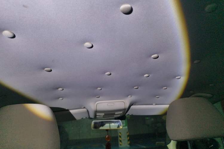 Used Volkswagen Sagitar 2011 1.6L Automatic Fashion Edition Headliner