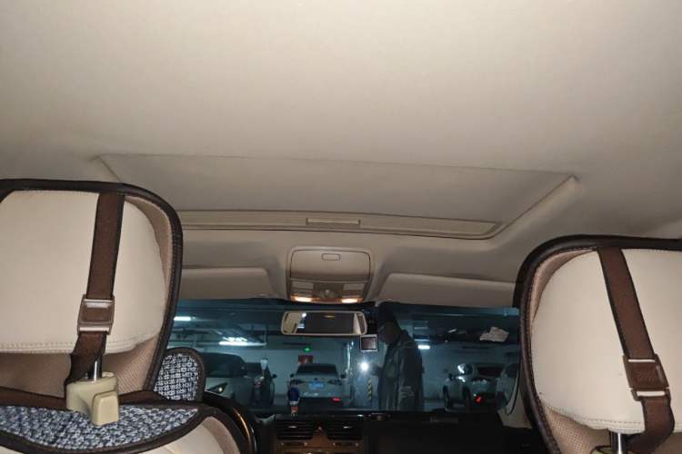 Used Volkswagen Sagitar 2011 1.4 TSI Automatic Luxury Edition Headliner