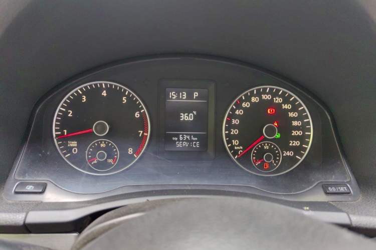 Used Volkswagen Sagitar 2011 1.6L Automatic Special Edition Instrument Cluster