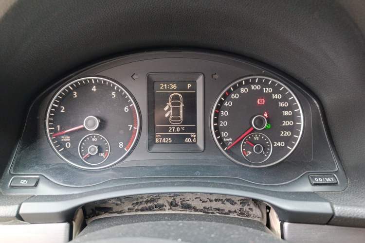 Used Volkswagen Sagitar 2011 1.4 TSI Automatic Luxury Edition Instrument Cluster