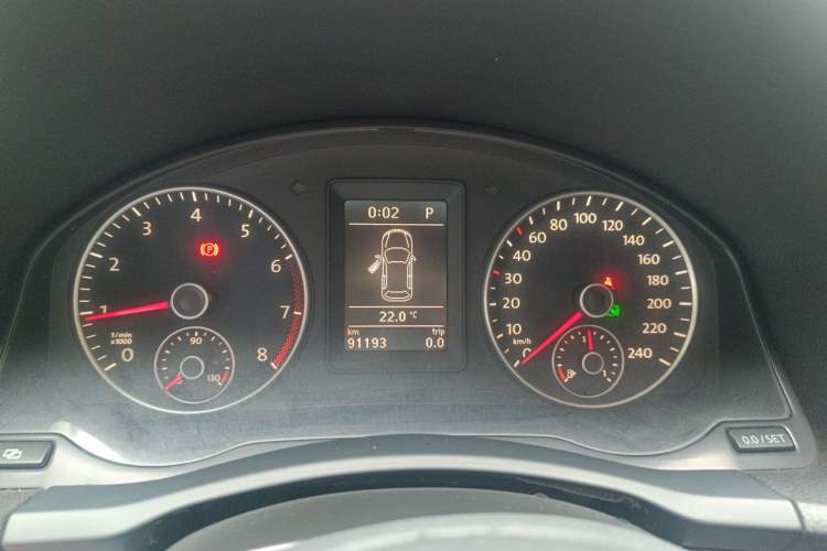 Used Volkswagen Sagitar 2011 1.4 TSI Automatic Luxury Edition Instrument Cluster