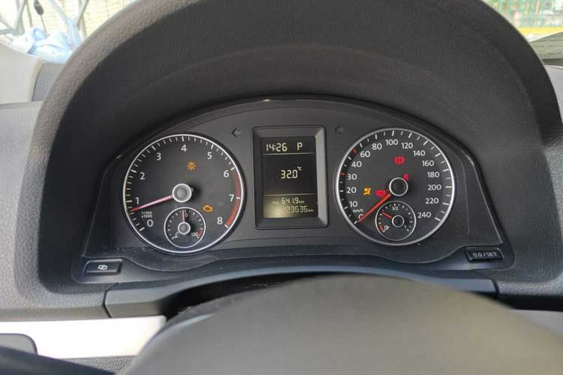 Used Volkswagen Sagitar 2011 1.6L Automatic Comfort Edition Instrument Cluster