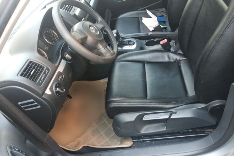 Used Volkswagen Sagitar 2011 1.6L Automatic Comfort Edition Left Front Seat